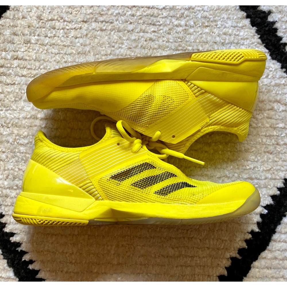 Adidas Sneakers